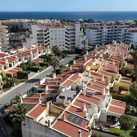 Willa 2 Jacuzis Villa-rooftop-airhockey-glamroom-igready Albufeira