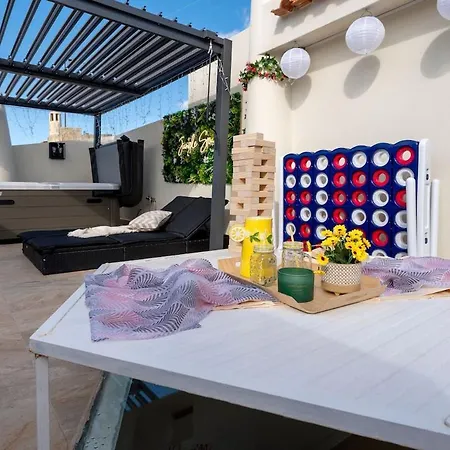 2 Jacuzis Villa-rooftop-airhockey-glamroom-igready Albufeira