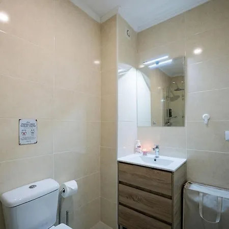 2 Jacuzis Villa-rooftop-airhockey-glamroom-igready